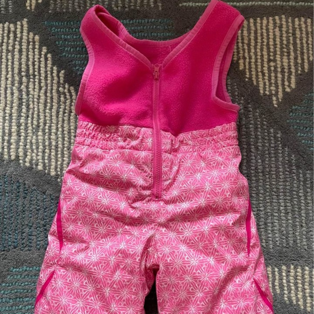 6 MONTHS SHIPS FREE COLUMBIA SNOW BIB